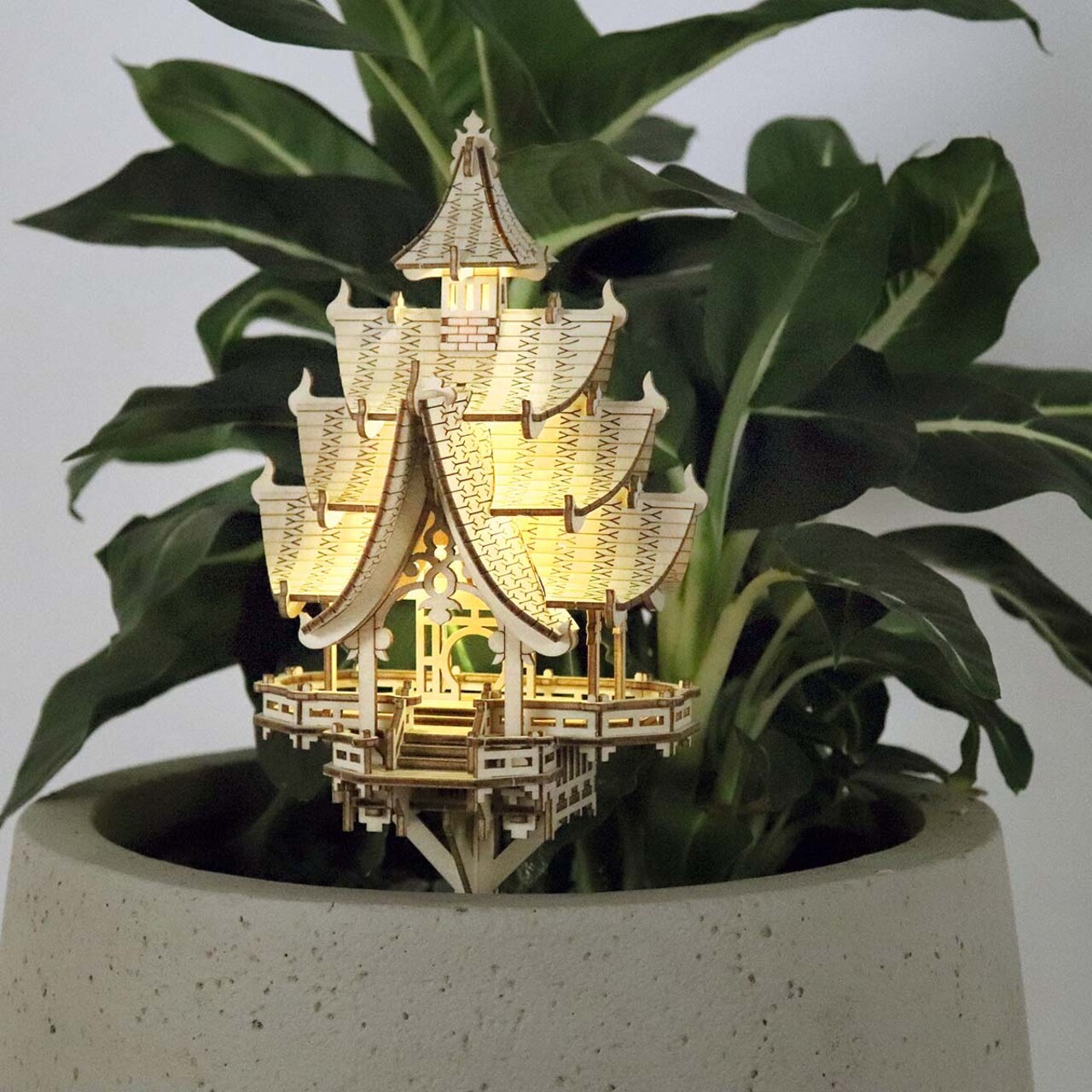 Tiny Treehouses Temple Of Joy - Kit Modélisme Avec Éclairage LED - Miniature Bois Pour Adultes